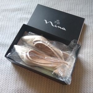 I am selling a chique o pair of brand new heels perfect for a special occasion.